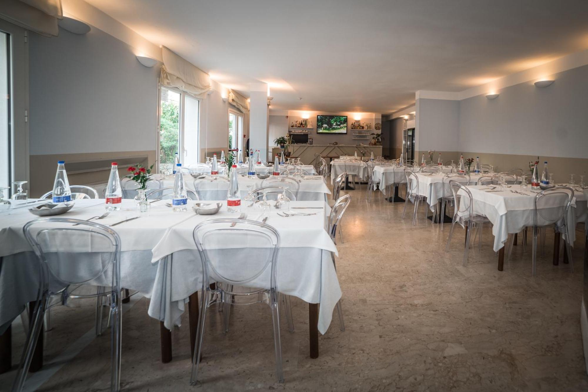 Hotel Delle Rose San Bartolomeo Al Mare Eksteriør billede