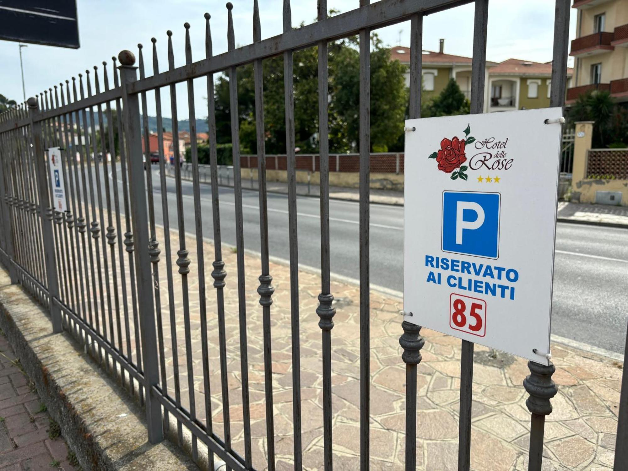 Hotel Delle Rose San Bartolomeo Al Mare Eksteriør billede