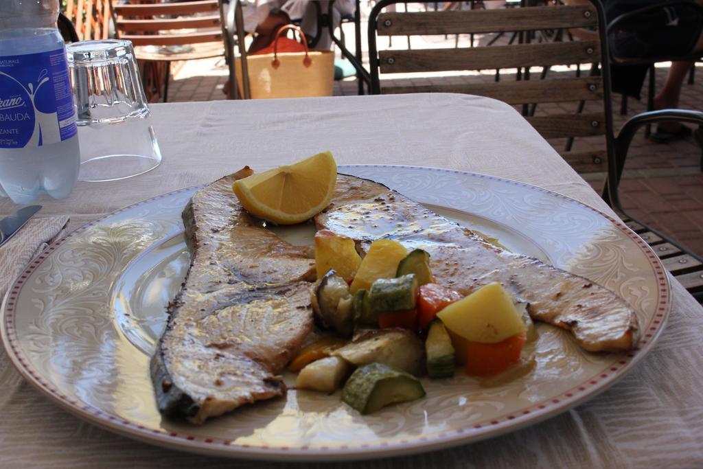 Hotel Delle Rose San Bartolomeo Al Mare Eksteriør billede