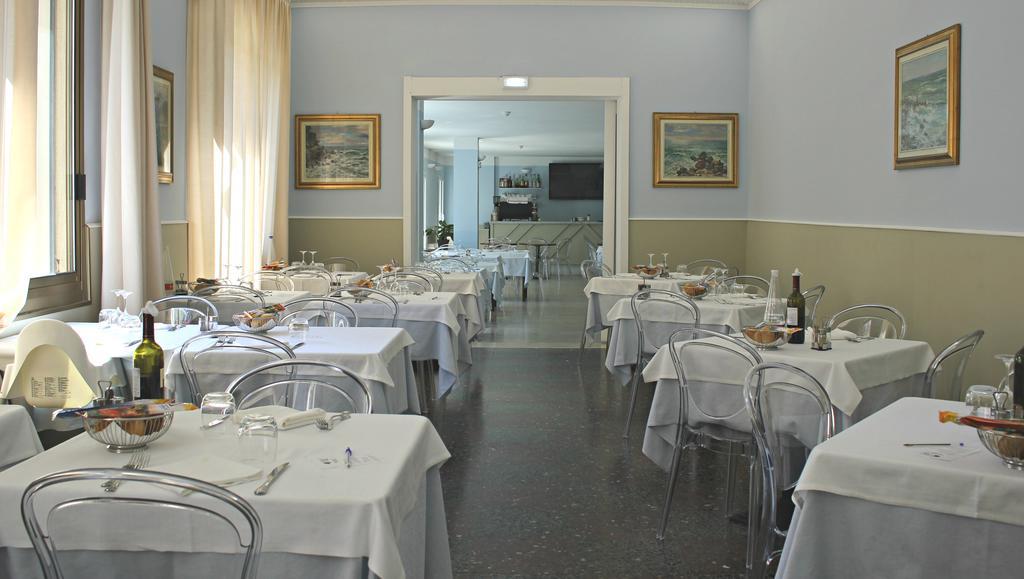 Hotel Delle Rose San Bartolomeo Al Mare Eksteriør billede
