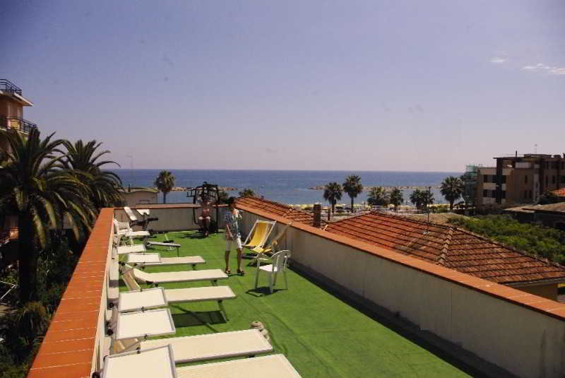 Hotel Delle Rose San Bartolomeo Al Mare Eksteriør billede
